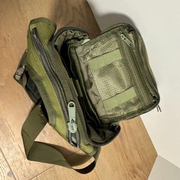 NWT Sliver Knight Tactical Sling / Hip Pack, NEW! - Picture 2 of 10